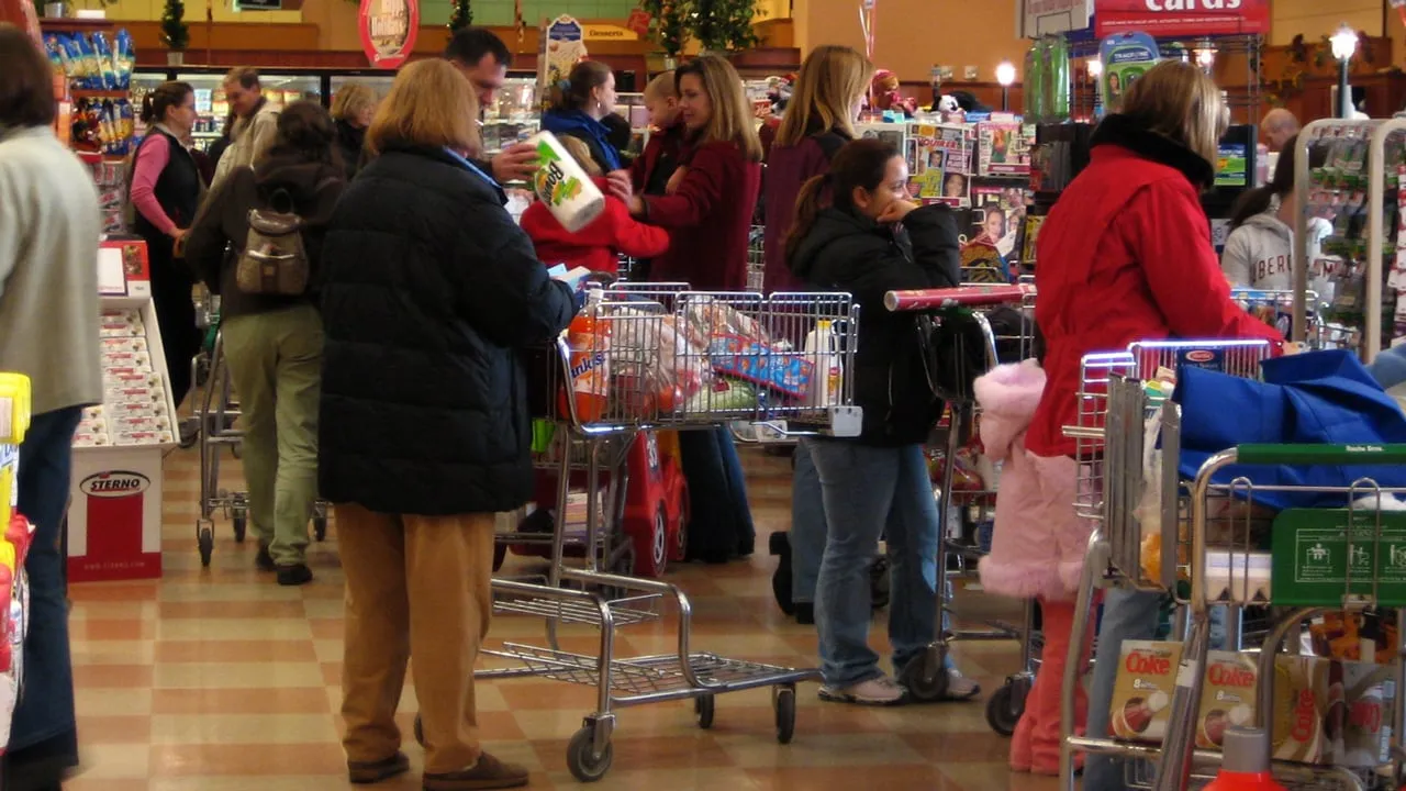 supermarkt rijen voor de kassa liz west via flickr cc by 20