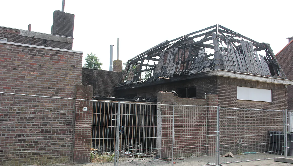 surinamestraat afgebrand pand 1
