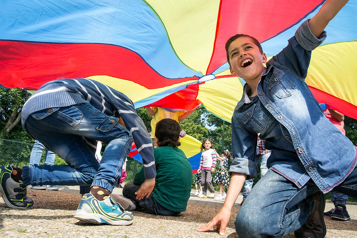 syrische jongen 11 tijdens activiteiten teamup fotograaf jeppe schilder 002