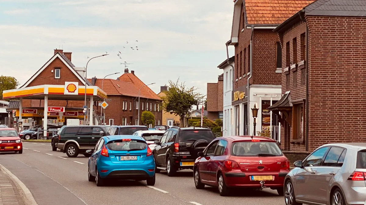 tanken over de grens