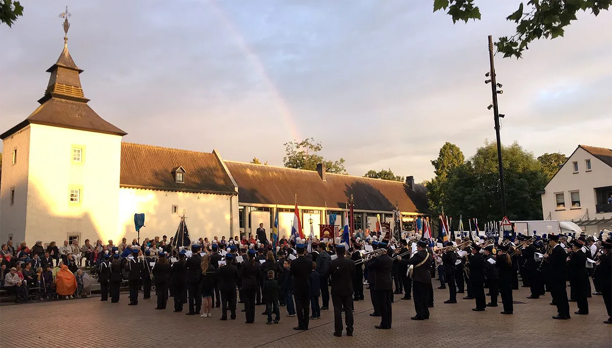 taptoe born 25 juni 2016 01