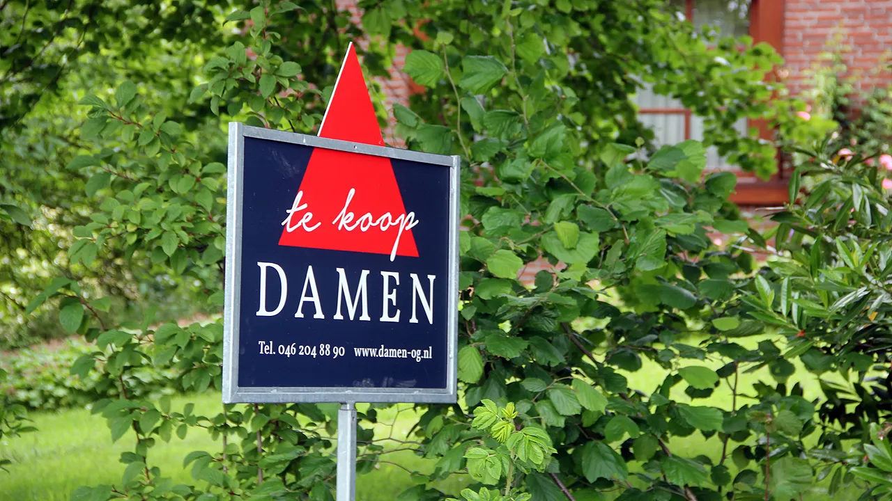 te koop damen makelaar woning kollenberg sittard