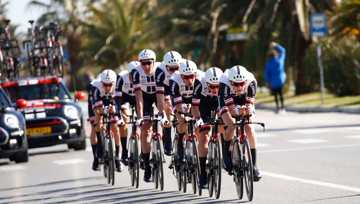 team sunweb verlengt samenwerking met mini