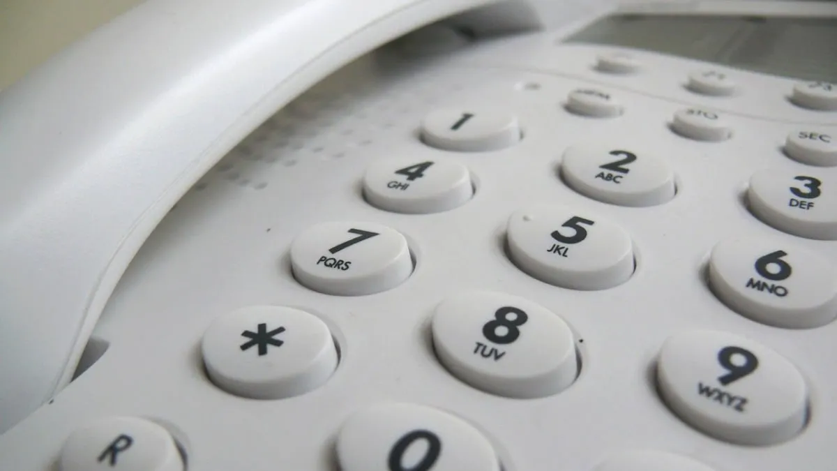 telefoontoestel ouder model met druktoetsen