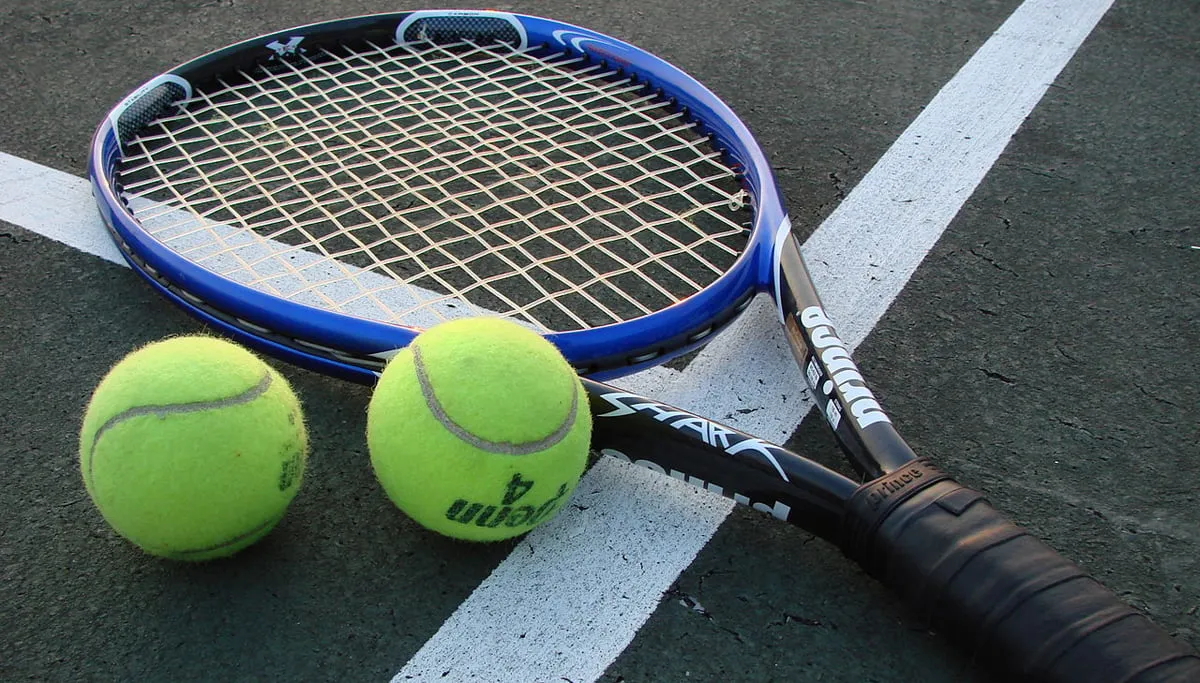 tennis 1280px tennis racket and balls1