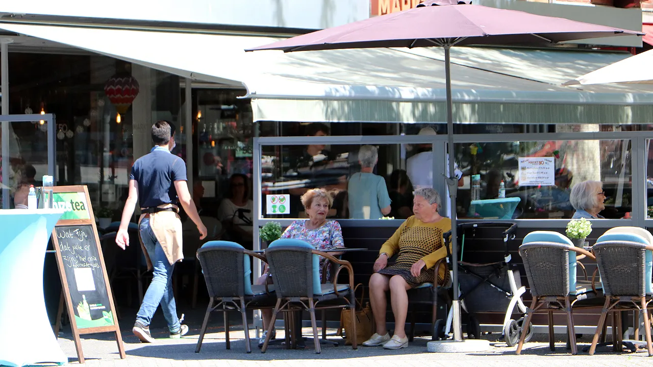 terras markt geleen 1