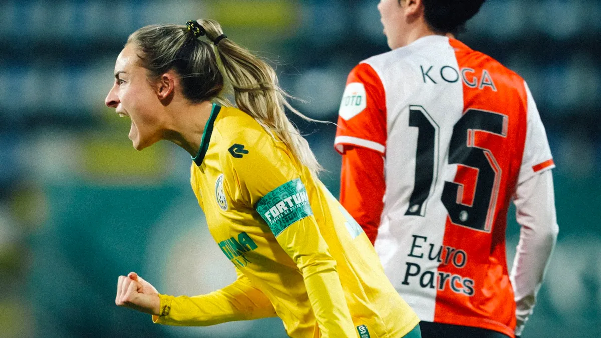tessa wullaert viert een doelpunt