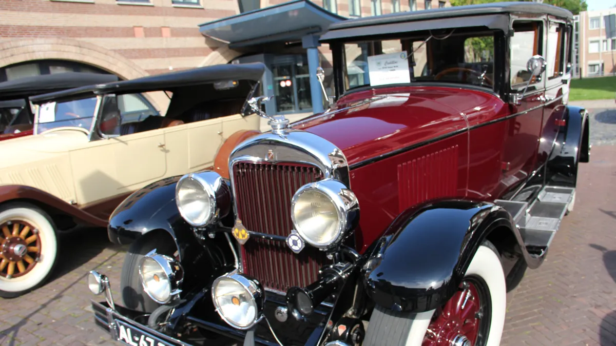 tezbchb101f47em60bdfdnk7k twee oldtimers 16 9