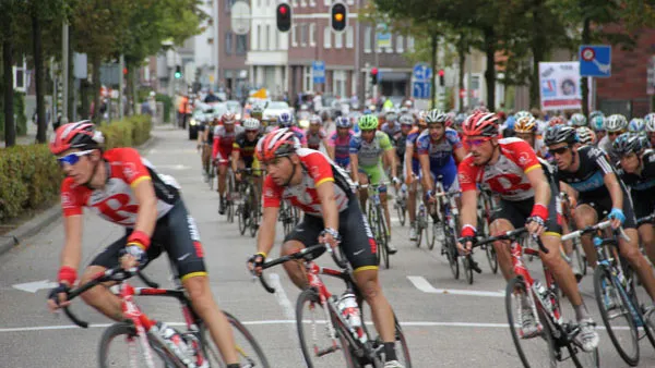 tfhg9cdwhq48kivoiuq0pxcum wielrenners