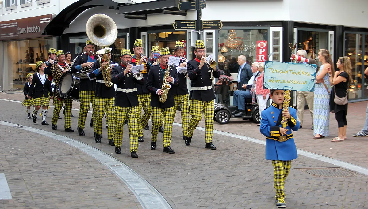 tisniksentwurtniks 40 jaar