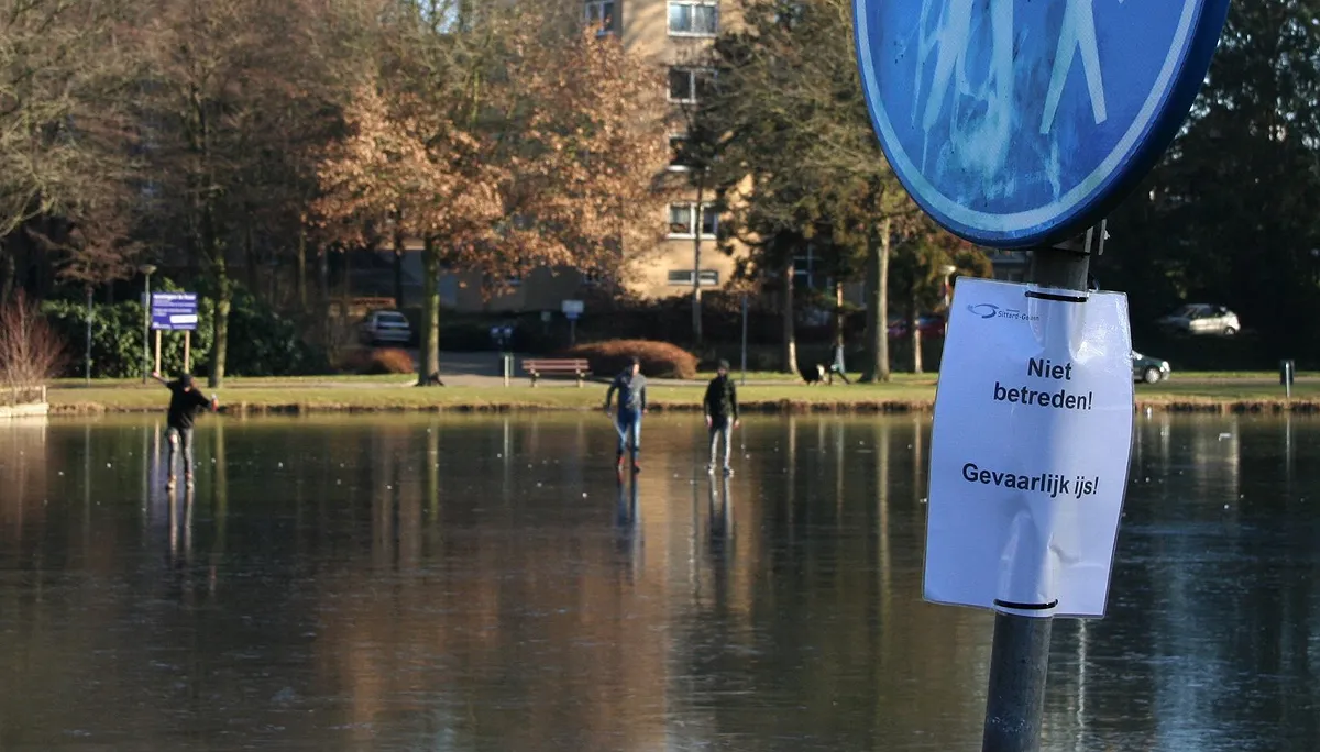 tom bloem stadspark sittard niet betreden gevaarlijk ijs