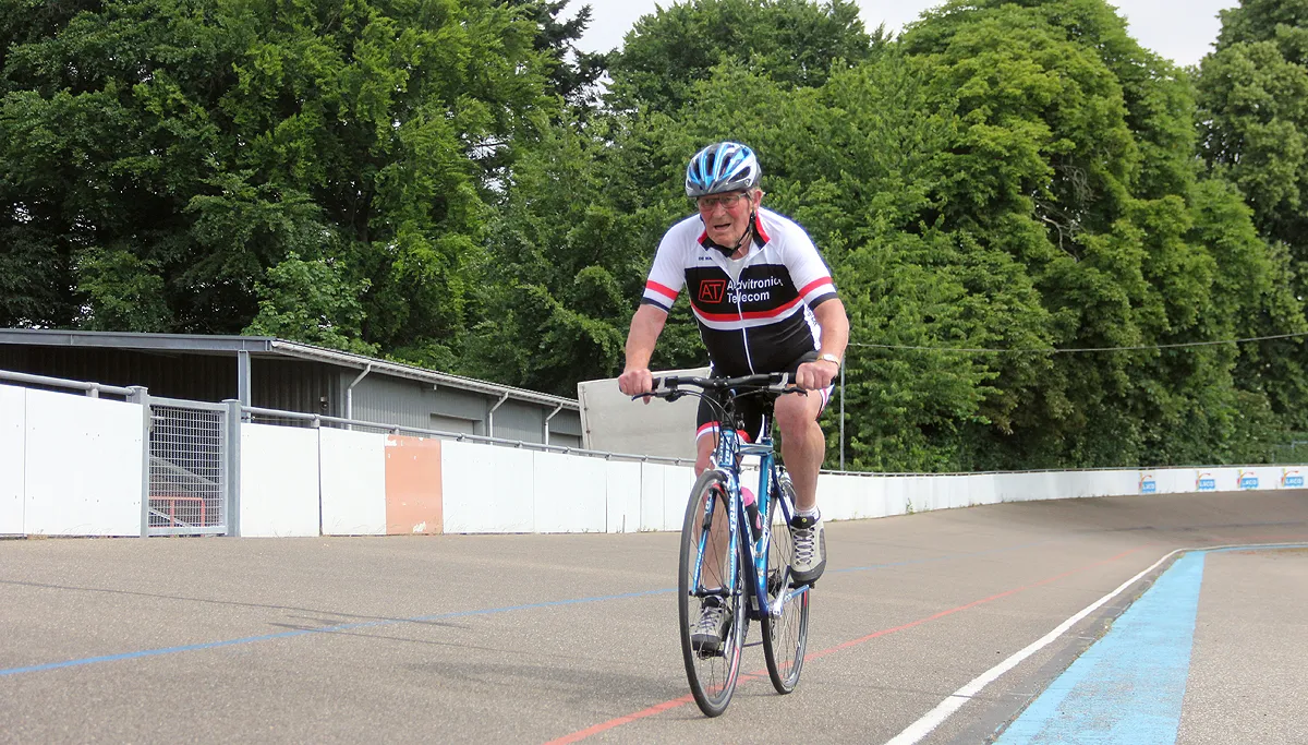 toon bueters werelduurrecord 80