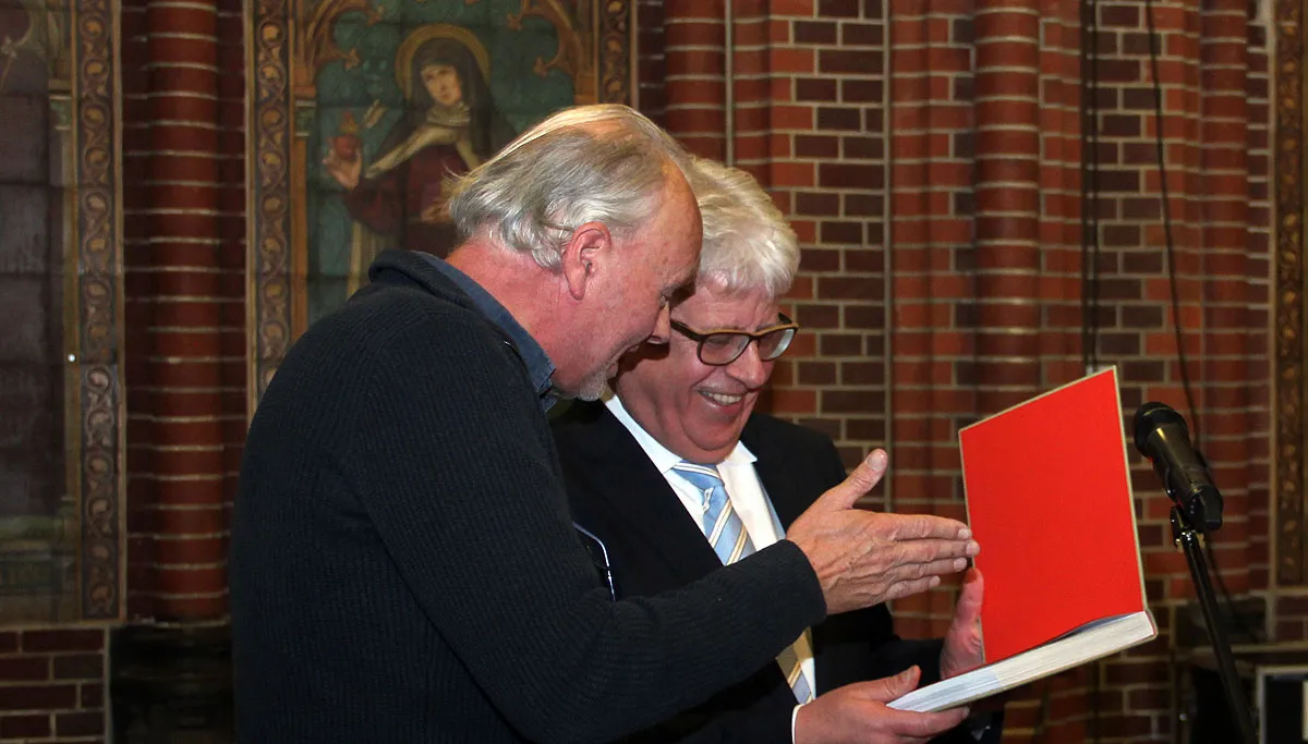 toon hermans fotos van een zoon