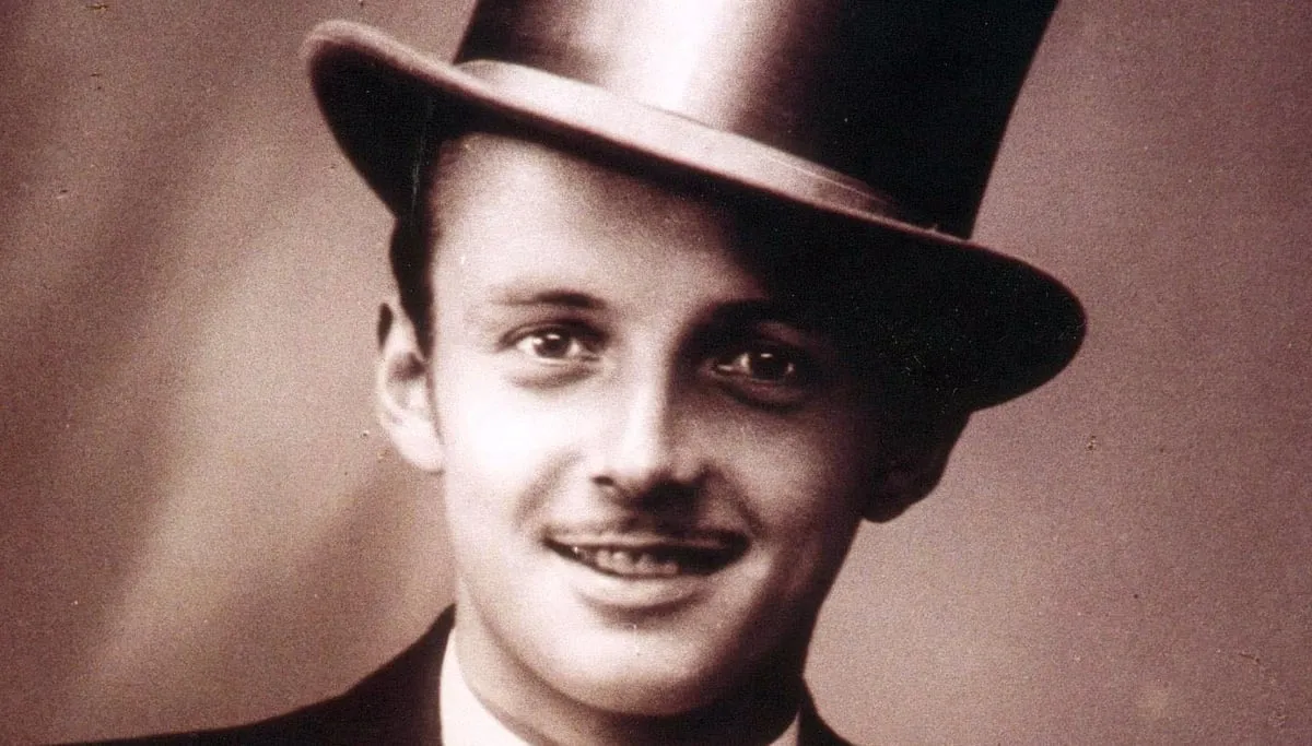 toonhermansklein met hoge hoed uitsnede