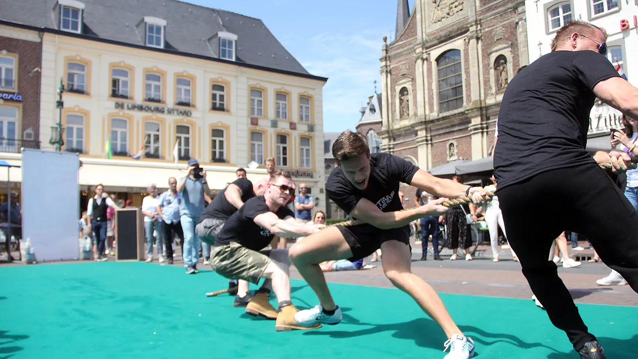 touwtrekwedstrijd markt sittard sjtoere manne daag