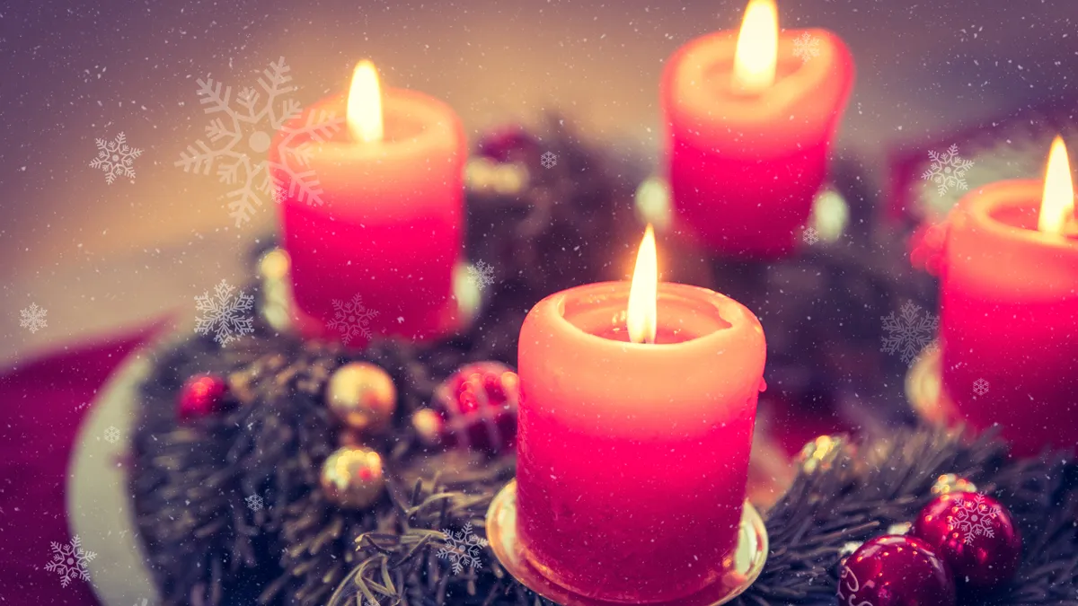 traditionele kerstversiering adventskrans met rode lampjes