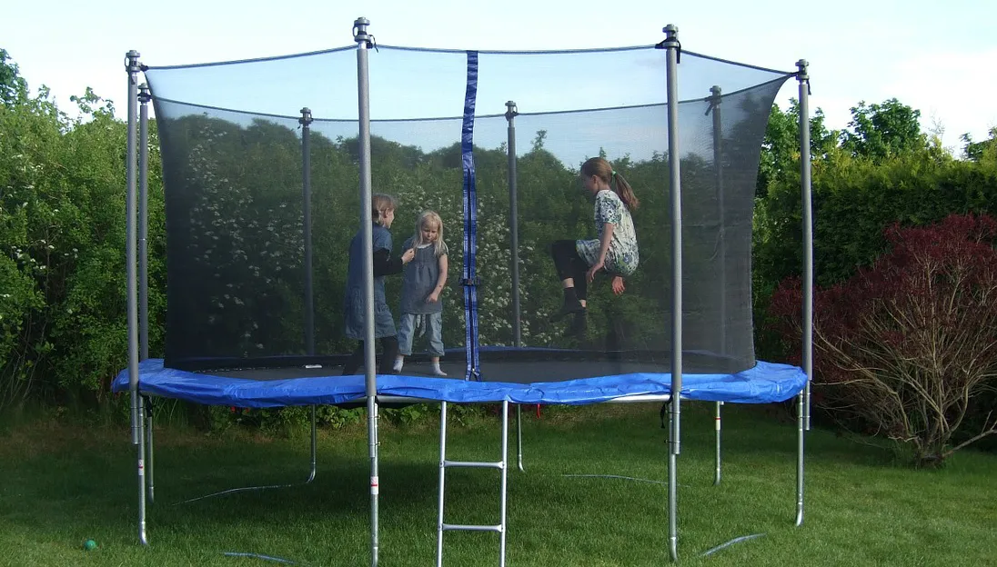 trampoline 182214 1280 cc0 pixabay