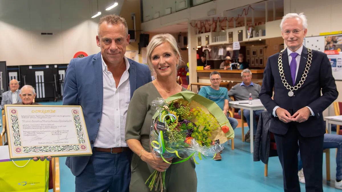 uitreiking speld van verdienste 011020dsc 7337