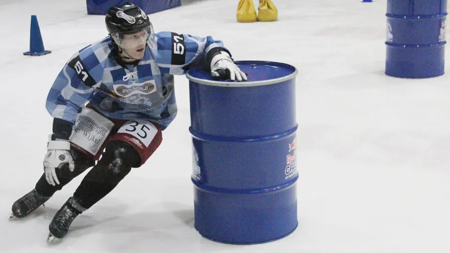 uvezlwgl406fsjo062e4zd5bp crashedice2012iancoumans 16 9