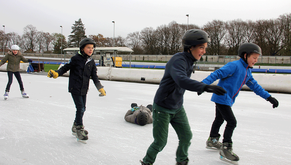 vallen en opstaan 1 schaatsen kinderen