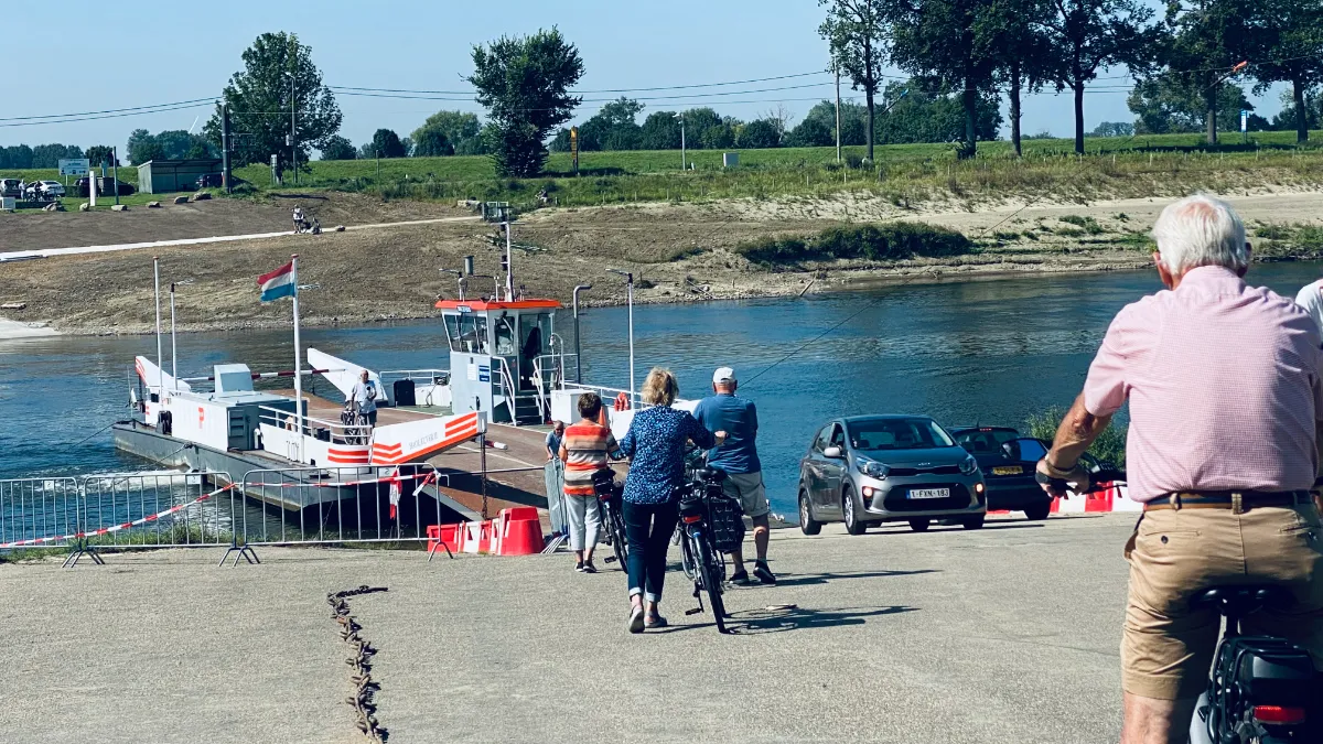 veer berg meeswijk weer in de vaart