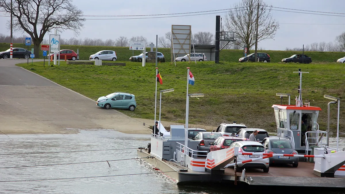 veerpont berg stokkem meeswijk