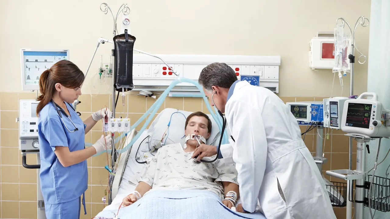 verpleegkundige arts patient ic calleamanecer cc by sa https creativecommonsorglicensesby sa30