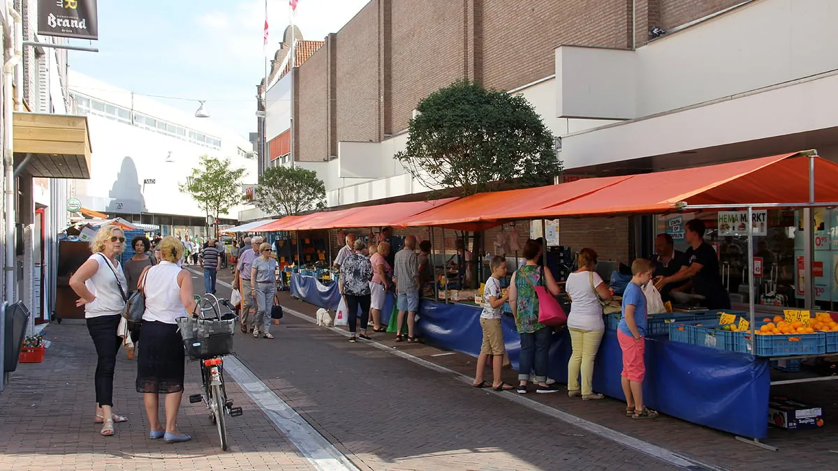 versmarkt op nieuwstraat en rosmolenstraat