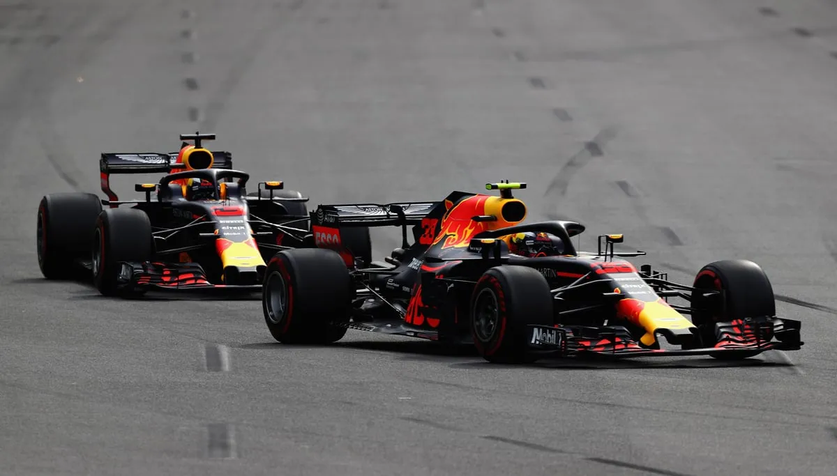 verstappen en ricciardo in baku ap 1vgvaeaeh2111 news