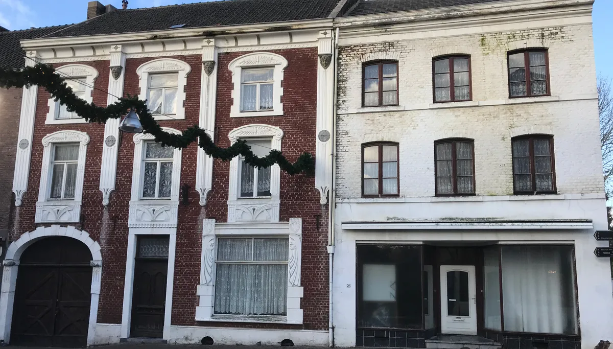 vervallen panden aan de paardestraat