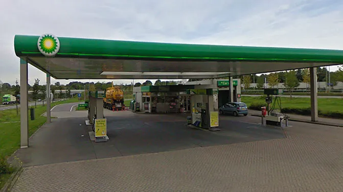 vfmh8pln5mrf87757bd5vlr60 tankstation middenweg geleen