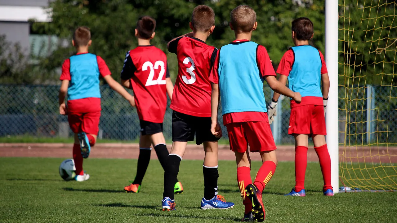 voetbal kinderen football 2853609 12801