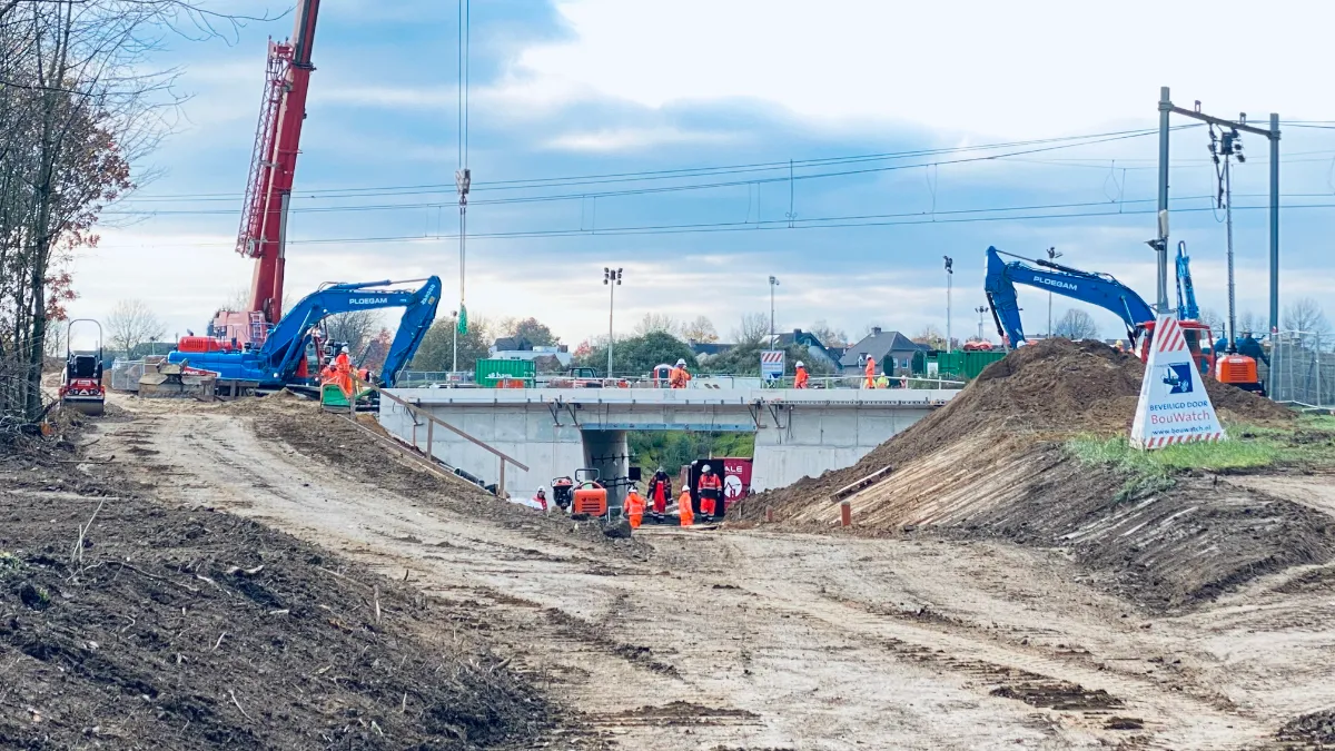 voetgangers en fietserstunnel lintjesweg