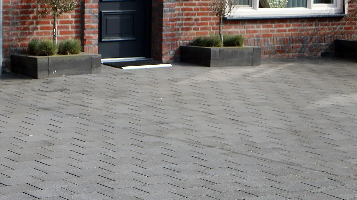 volledig versteende voortuin