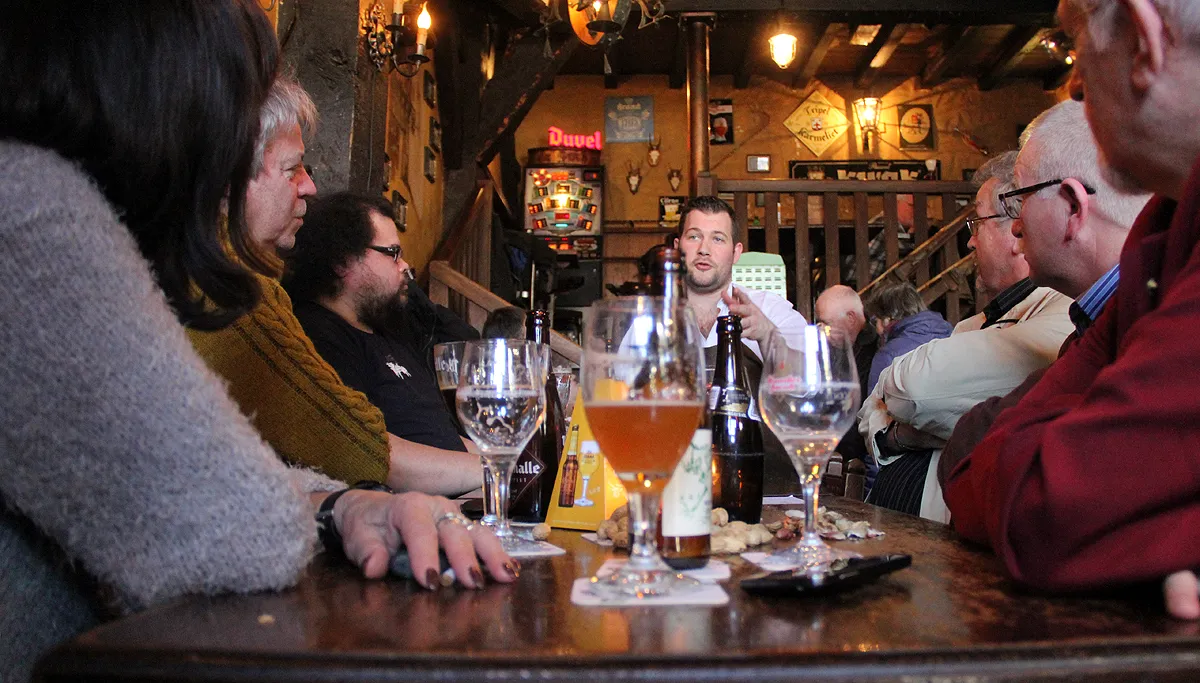 vrijwilligersweekend sittard geleen bierproeven in tapperie de gats 2