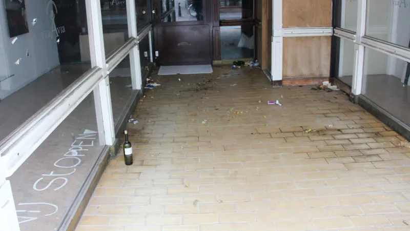 vt24iiq0zuhjakguu4uh097oo verloedering door leegstand pand steenweg