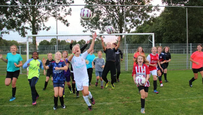 vvs meidenvoetbal