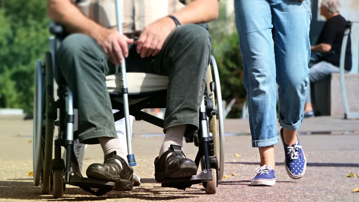 walking old young help pram wheelchair 521906 pxherecom