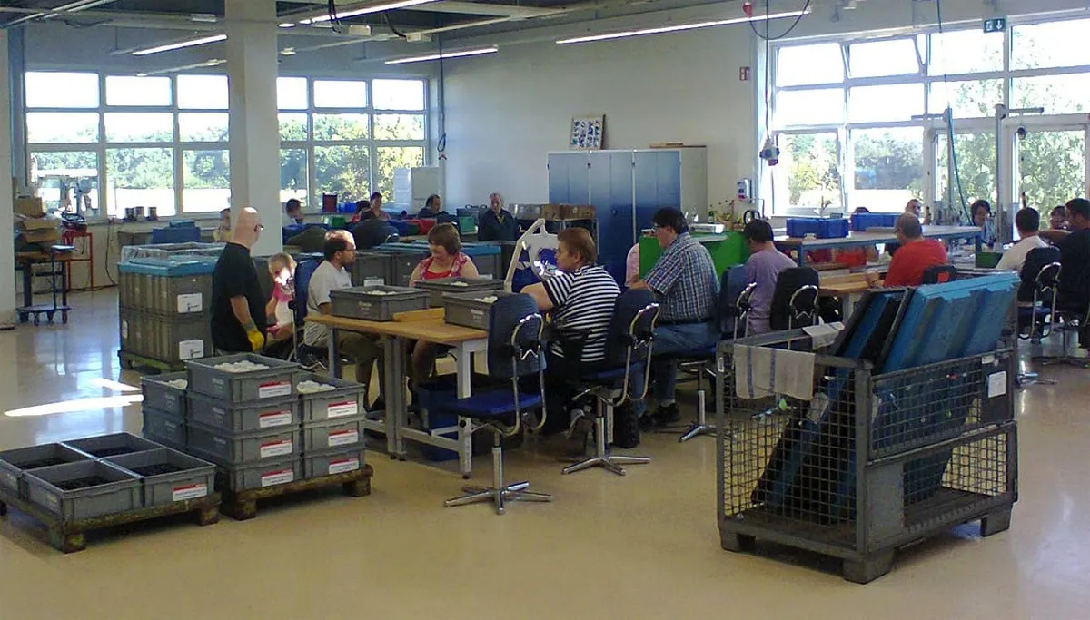 werkplaats productiehal wilhelm stein archiv new cc by sa 40 via wikimedia commons