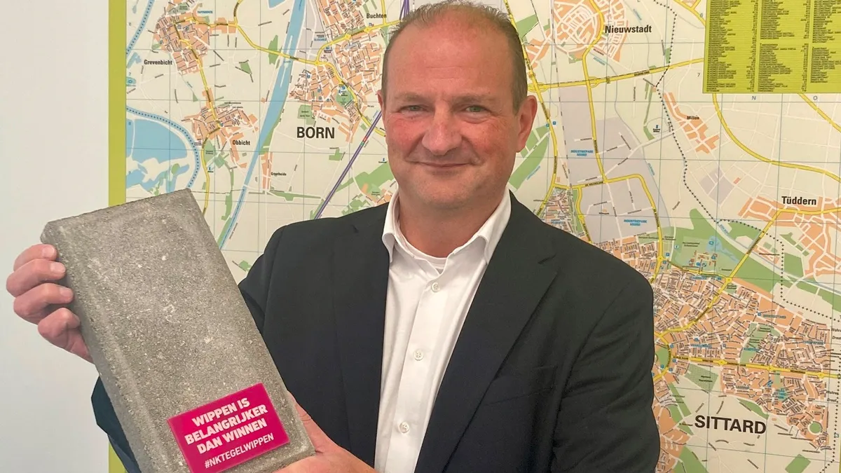 wethouder geilen kampioenschap tegelwippen