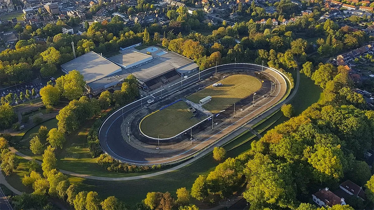 wielerbaan geleen foto michel van dijke