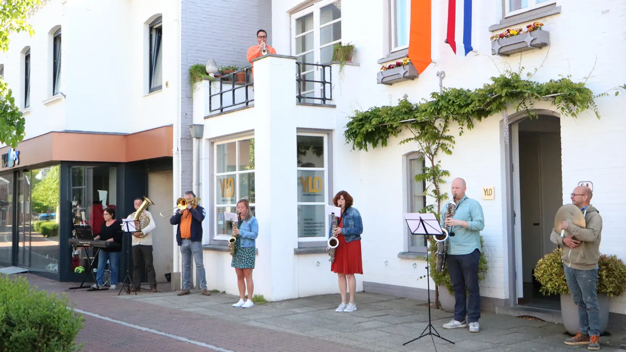 wilhelmus op anderhalve meter