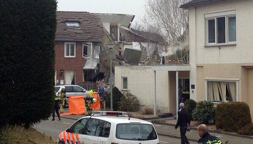 woning ontploft in julianlaan berg aan de maas