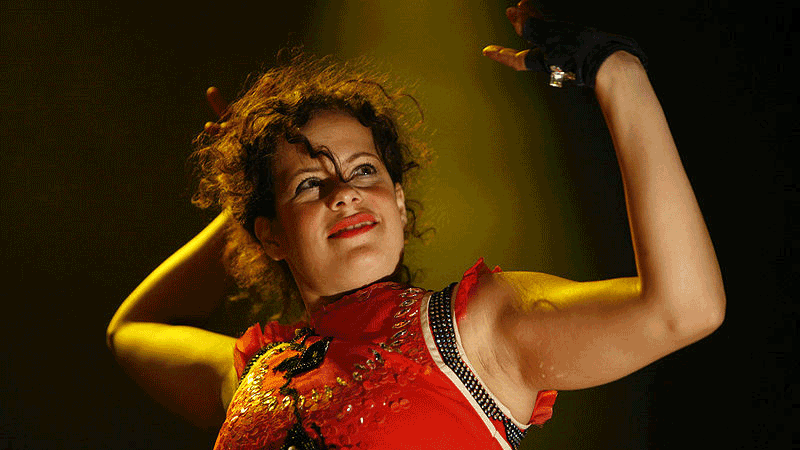 woytl4tpxpb4vfdlgbjnt1kee regine chassagne arcade fire cc by sa 2