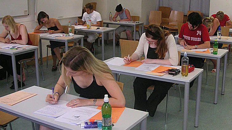 xwb9qunmrb0ruonk133yy4xf4 examens