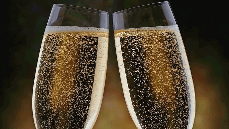y3szujk1xzg9yavcm55iv0b5u champagneglazen klinken