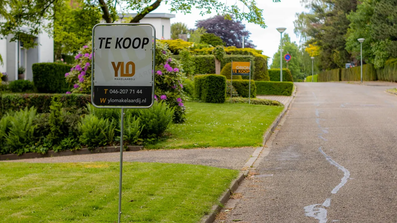 ylo makelaardij 17