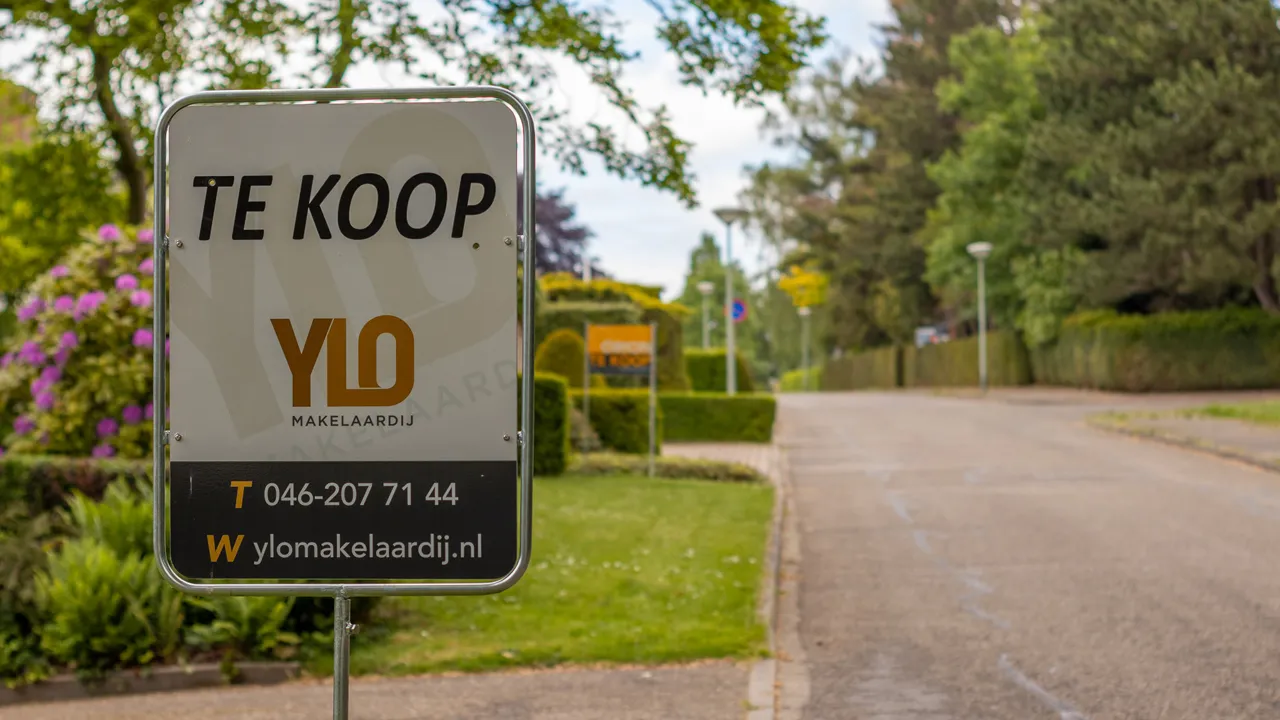 ylo makelaardij 18
