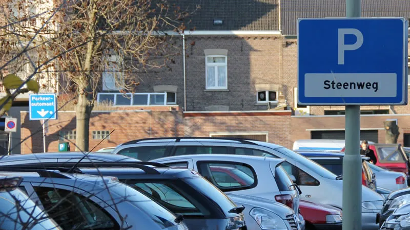 yv4nky1b6howo9557rxa4htpc steenweg02 16 9