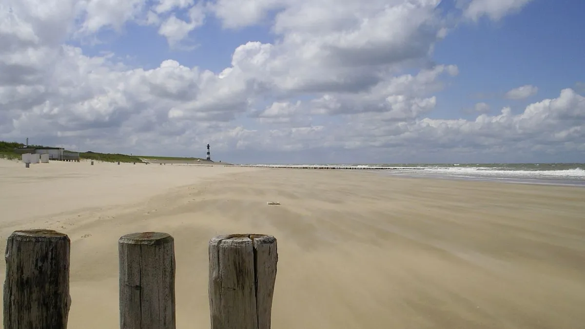 zeeland strand breskens